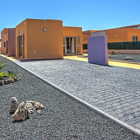 Josefina Villa Costa De Antigua